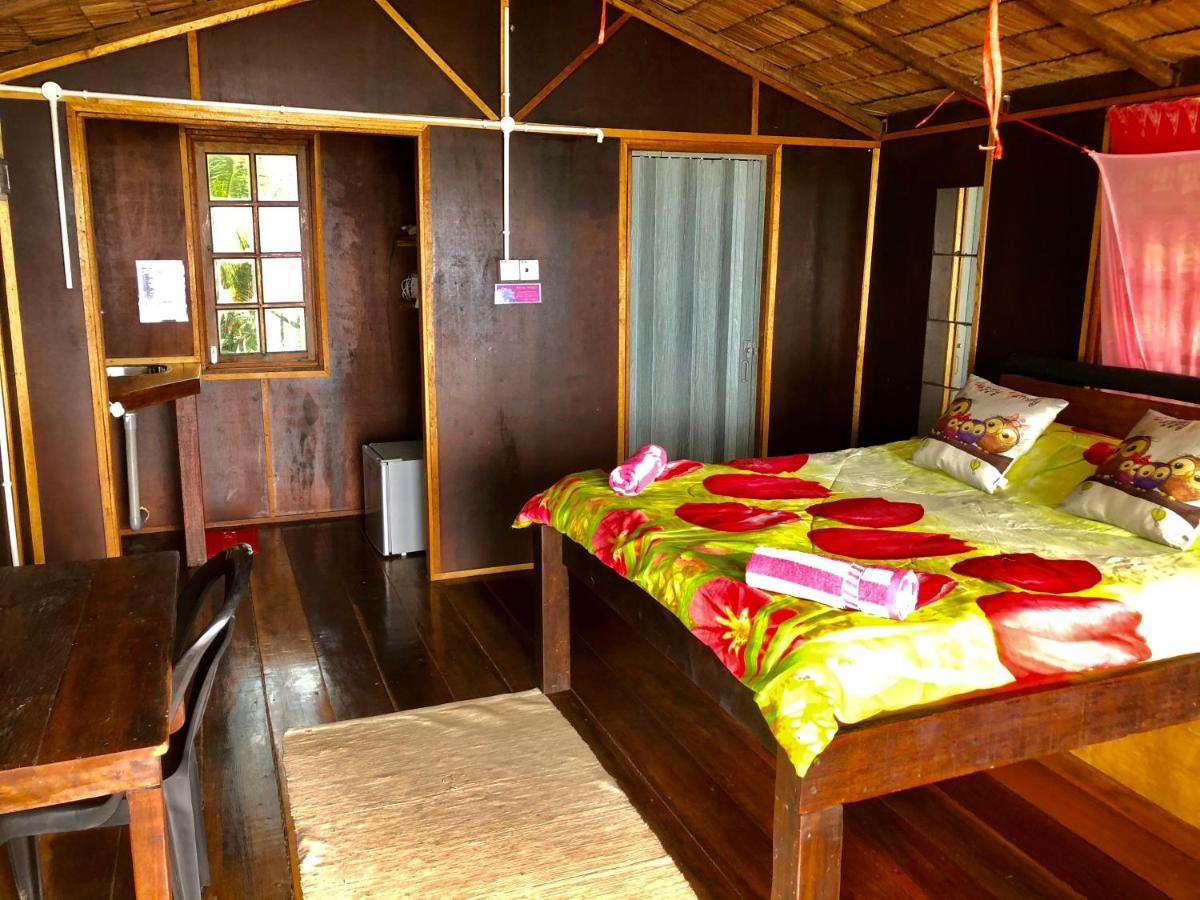 Beachfront Hut Upstairs Astra - Beach Shack Chalet Kampong Juara Exterior foto